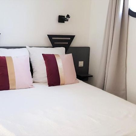 Appartement Cinema Aux Portes Du Futuroscope ชาสเซเนย-ดู-ปัวตู ภายนอก รูปภาพ